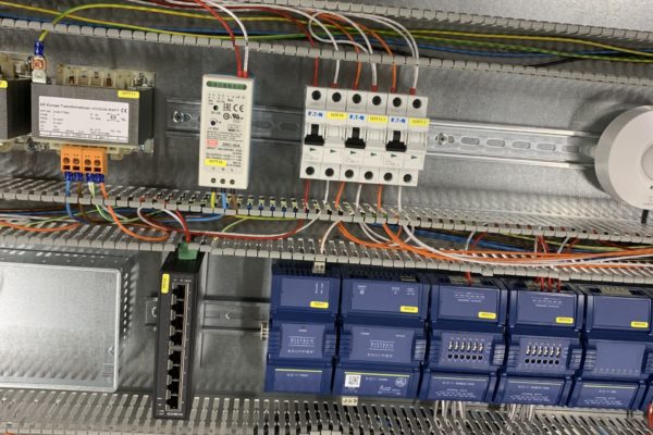You have to pay attention when connecting cables in the control panels, all our customers are keen to see a precise work.