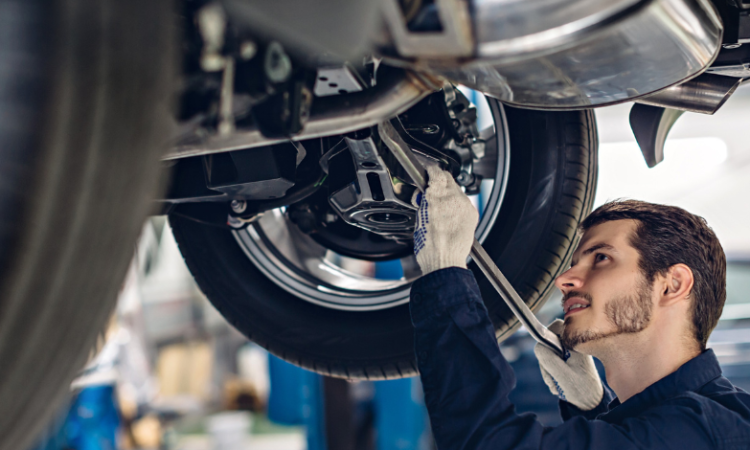 Car mechanic