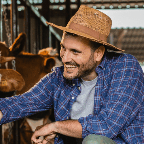 Работник на млекопроизводителна ферма Работник на млекопроизводителна ферма